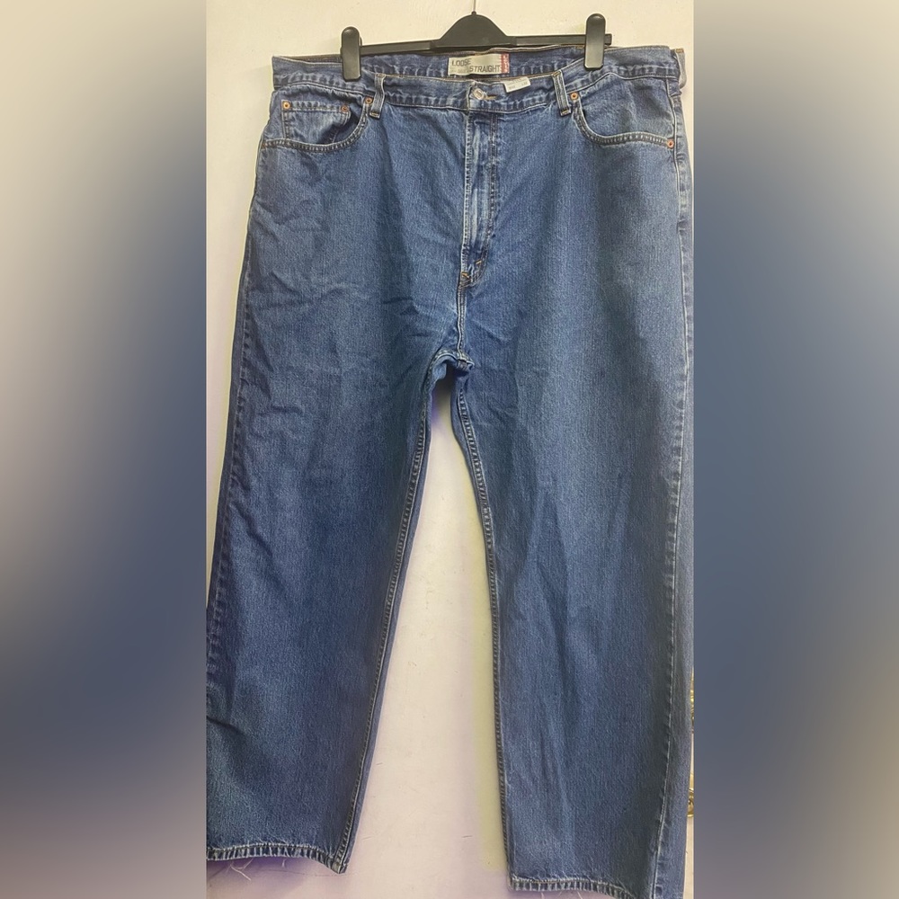 Levis 569, lightly loved, W44 L32 loose straight fit